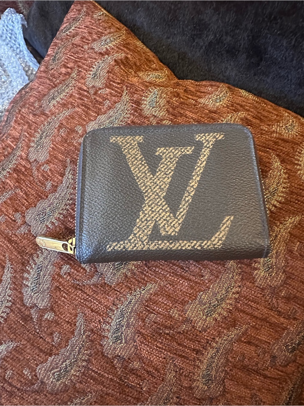 LOUIS VUITTON MicroChipped Giant Monogram Zippy Wallet Giant with COA
